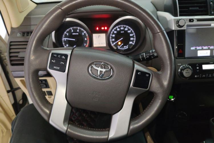 Used Toyota Prado 2014 2.7L Automatic Standard Edition Steering Wheel