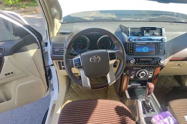 Used Toyota Prado 2014 4.0L Automatic VX NAVI Steering Wheel