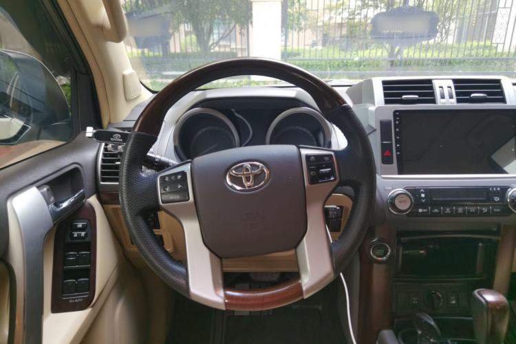 Used Toyota Prado 2014 4.0L Automatic TX-L NAVI Steering Wheel