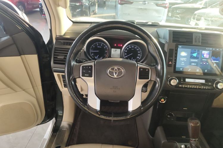 Used Toyota Prado 2014 2.7L Automatic Luxury Edition Steering Wheel