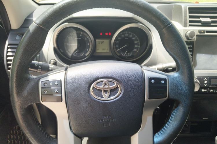 Used Toyota Prado 2014 2.7L Automatic Luxury Edition Steering Wheel