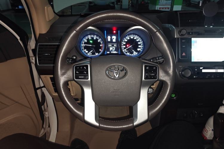 Used Toyota Prado 2014 4.0L Automatic TX-L NAVI Steering Wheel