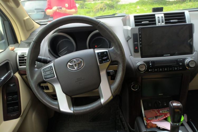 Used Toyota Prado 2014 4.0L Automatic TX-L NAVI Steering Wheel