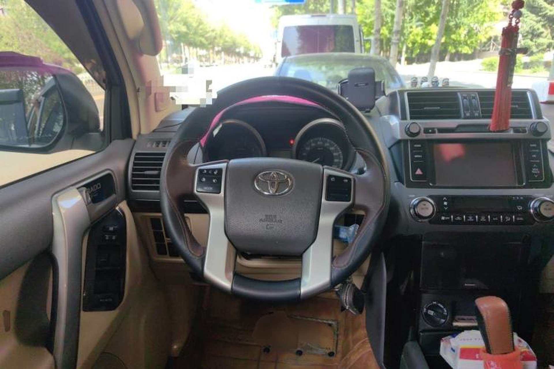 Used Toyota Prado 2014 2700 TX 7-Seater Middle East Version Steering Wheel