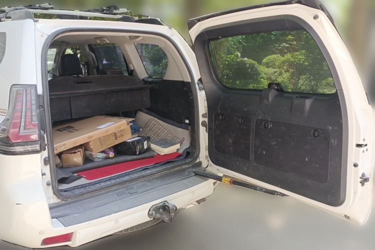 Used Toyota Prado 2014 4.0L Automatic TX-L Trunk
