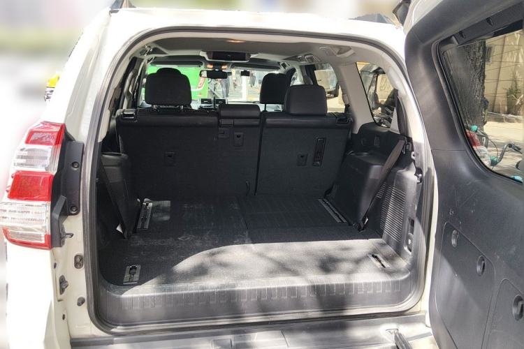 Used Toyota Prado 2014 4.0L Automatic VX NAVI Trunk