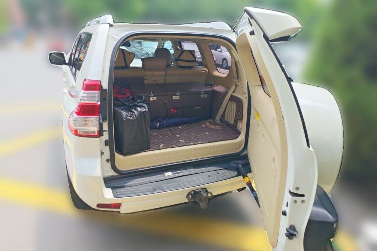 Used Toyota Prado 2014 2.7L Automatic Standard Edition Trunk