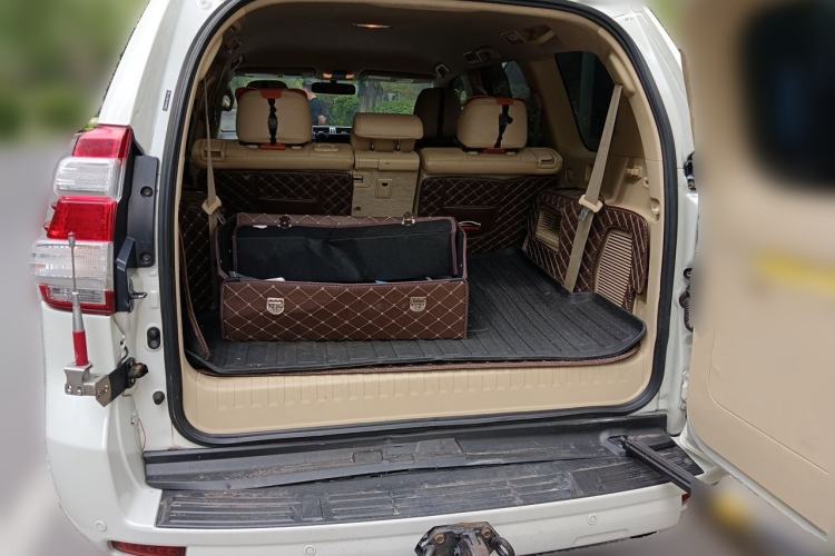 Used Toyota Prado 2014 2.7L Automatic Luxury Edition Trunk