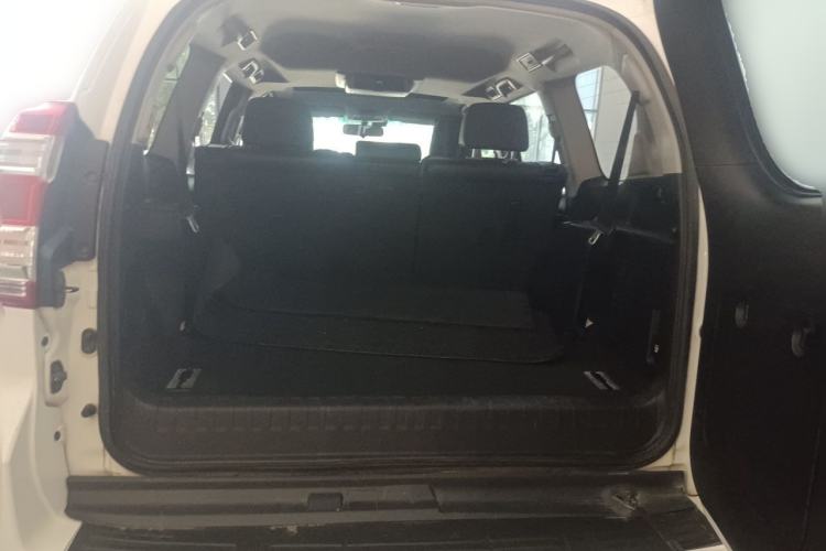 Used Toyota Prado 2014 4.0L Automatic TX-L NAVI Trunk