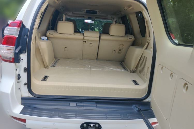 Used Toyota Prado 2014 4.0L Automatic TX-L NAVI Trunk
