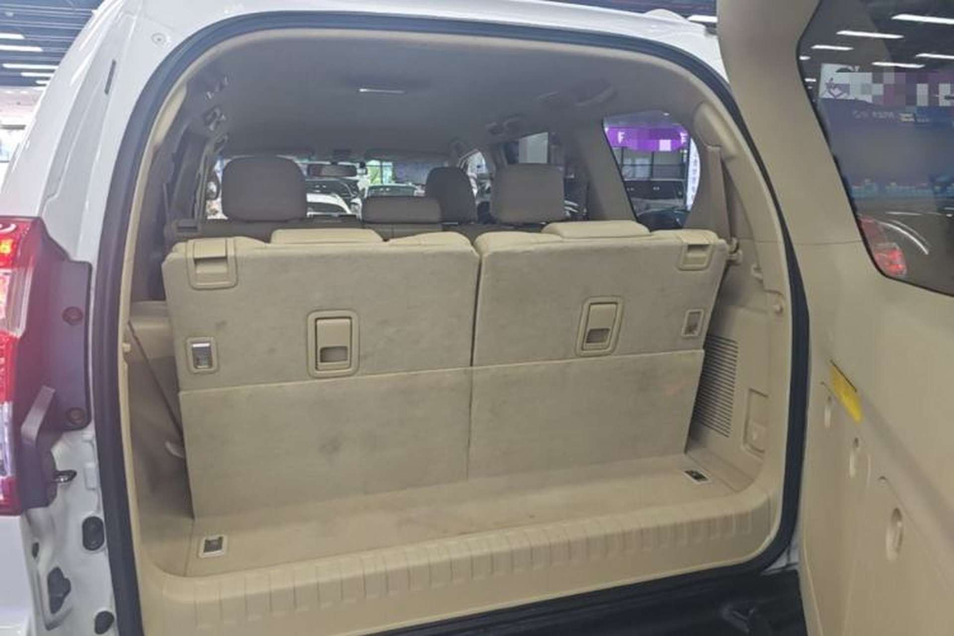 Used Toyota Prado 2014 2.7L Middle East Version Parallel Import Trunk