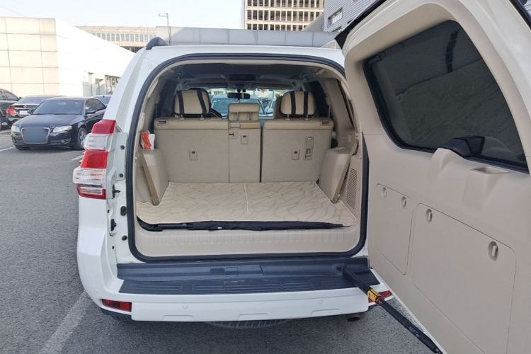 Used Toyota Prado 2014 4.0L Automatic TX-L NAVI Trunk