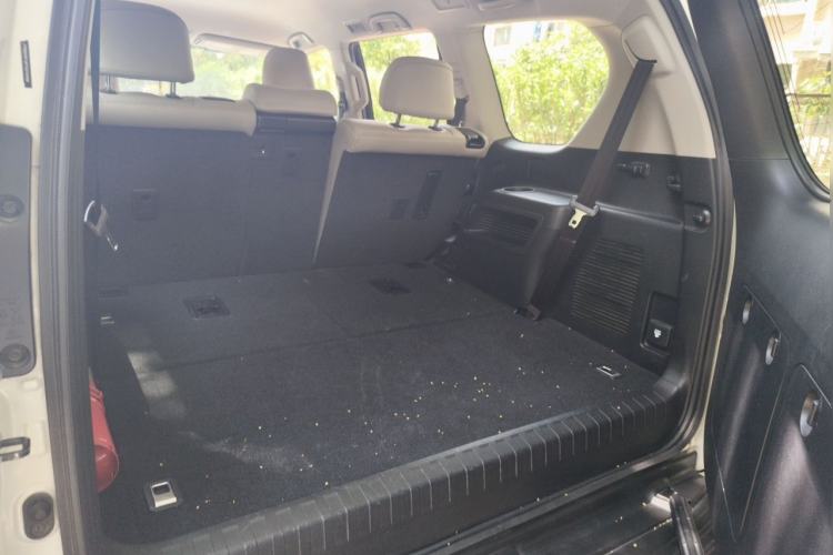 Used Toyota Prado 2014 2.7L Automatic Luxury Edition Trunk