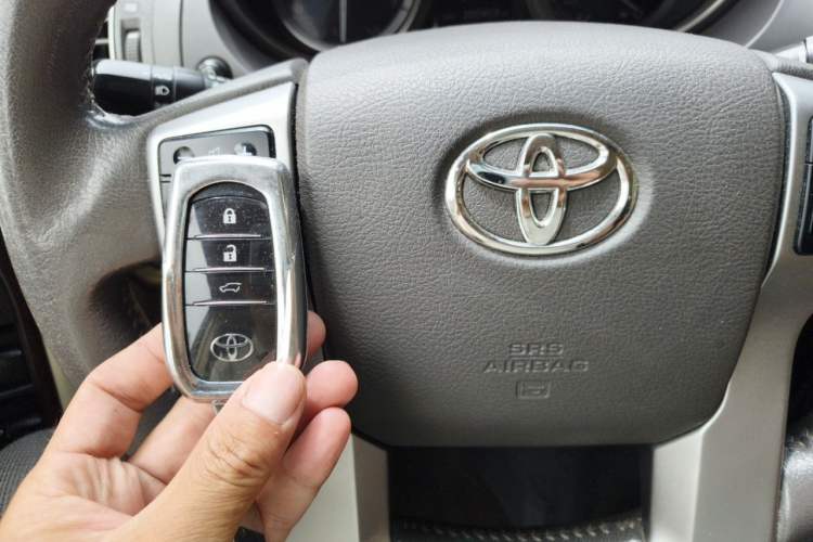 Used Toyota Prado 2014 4.0L Automatic TX-L NAVI Vehicle Key