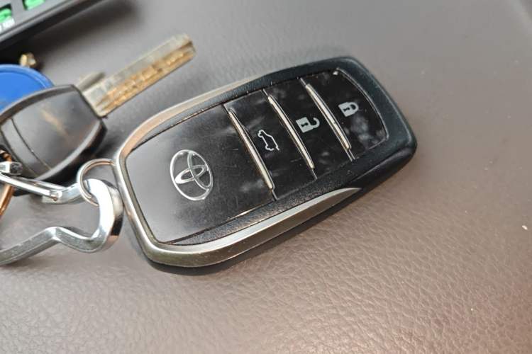 Used Toyota Prado 2014 2.7L Automatic Luxury Edition Vehicle Key