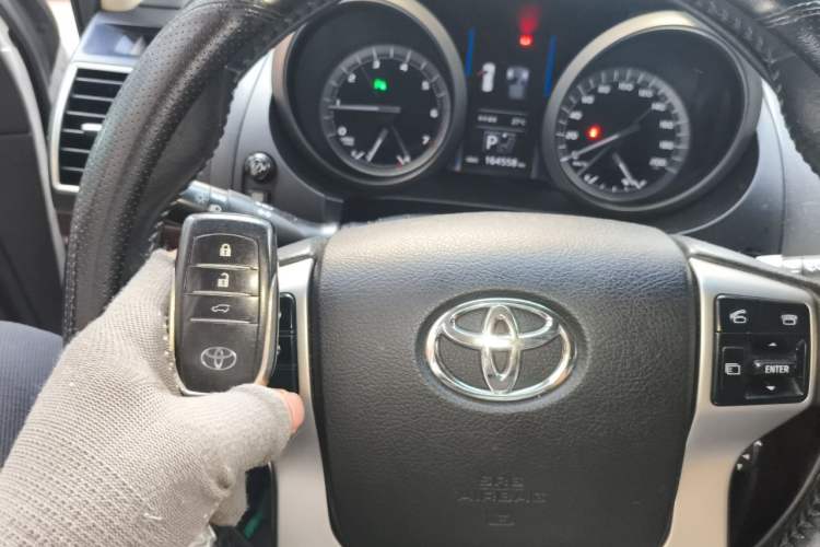 Used Toyota Prado 2014 4.0L Automatic TX-L NAVI Vehicle Key