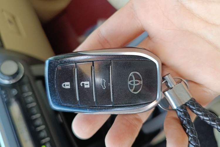 Used Toyota Prado 2014 2.7L Automatic Standard Edition Vehicle Key