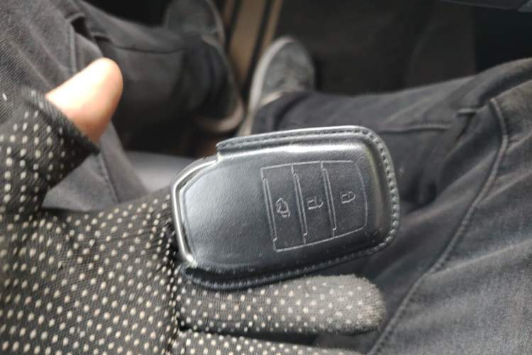 Used Toyota Prado 2014 4.0L Automatic VX NAVI Vehicle Key