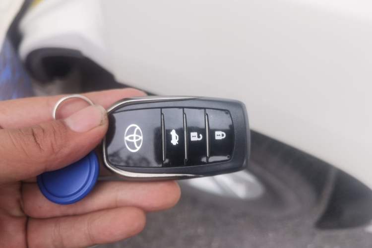 Used Toyota Prado 2014 2.7L Automatic Standard Edition Vehicle Key