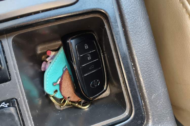 Used Toyota Prado 2014 2.7L Automatic Standard Edition Vehicle Key
