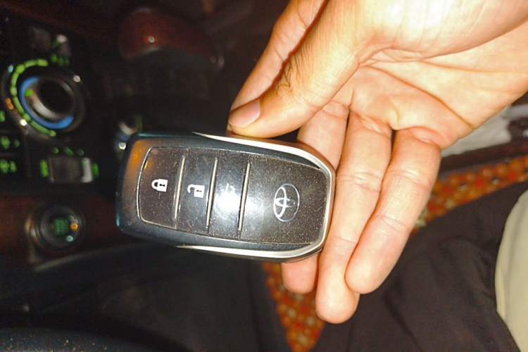Used Toyota Prado 2014 4.0L Automatic VX NAVI Vehicle Key