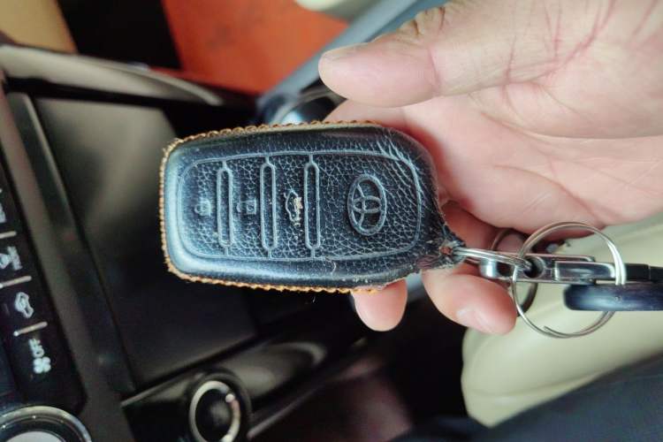 Used Toyota Prado 2014 2.7L Automatic Standard Edition Vehicle Key