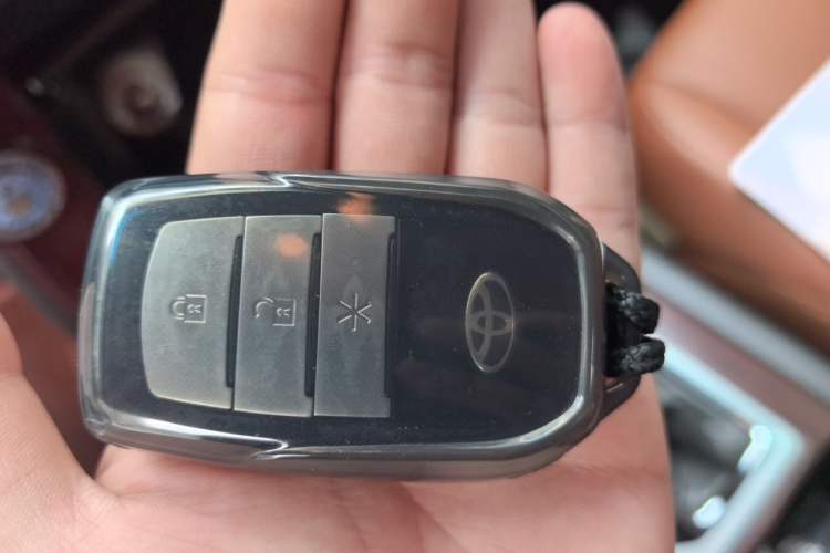 Used Toyota Prado  Vehicle Key