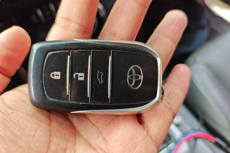 Used Toyota Prado 2014 4.0L Automatic VX NAVI Vehicle Key