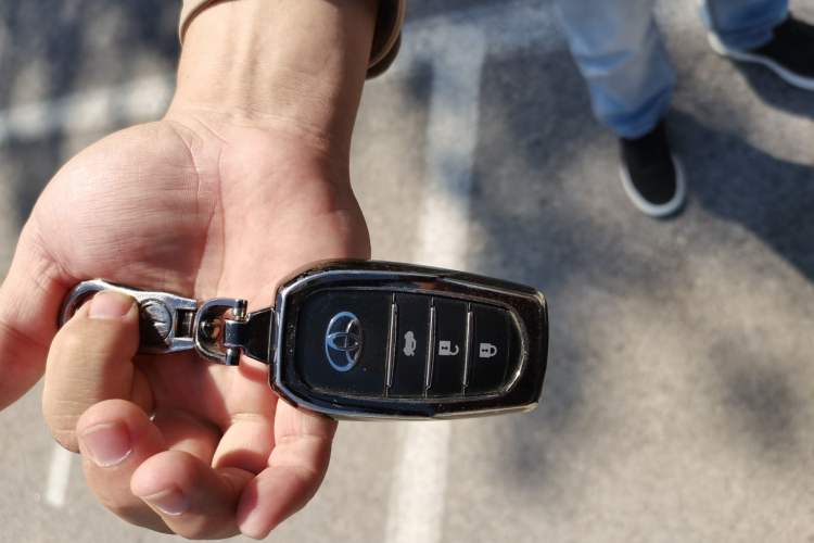 Used Toyota Prado 2014 2.7L Middle East Version Parallel Import Vehicle Key