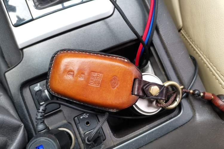 Used Toyota Prado 2014 4.0L Automatic TX-L NAVI Vehicle Key