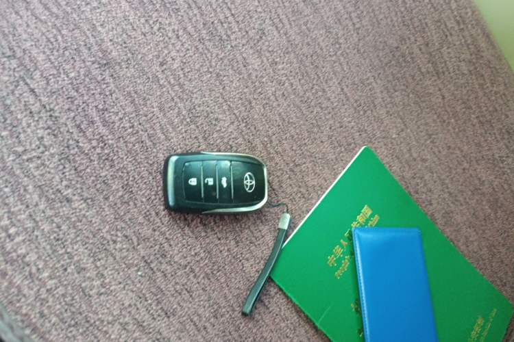 Used Toyota Prado 2014 2.7L Automatic Luxury Edition Vehicle Key