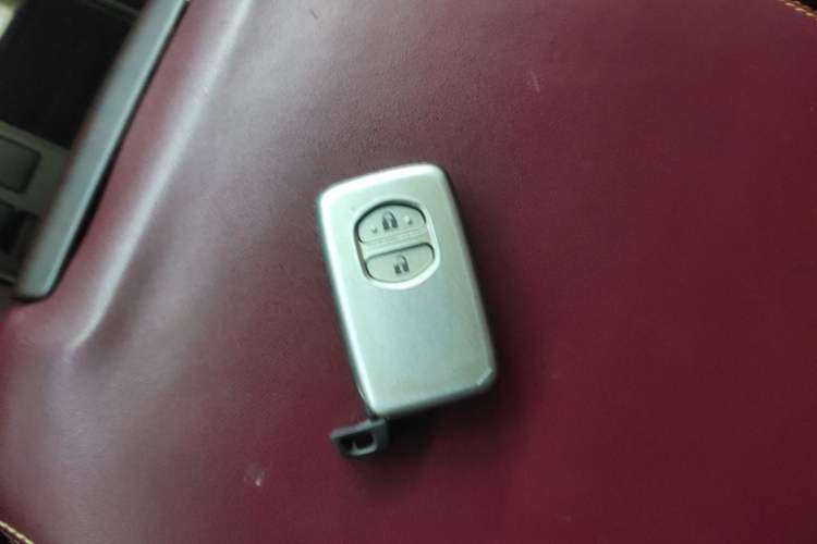 Used Toyota Prado 2014 4.0L Middle East Version Vehicle Key