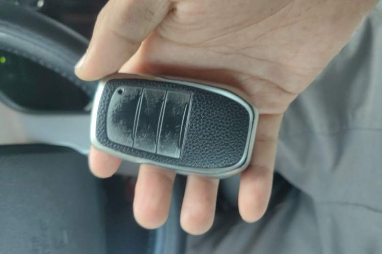 Used Toyota Prado 2014 2.7L Automatic Standard Edition Vehicle Key