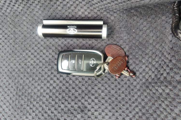 Used Toyota Prado 2014 4.0L Automatic TX-L NAVI Vehicle Key