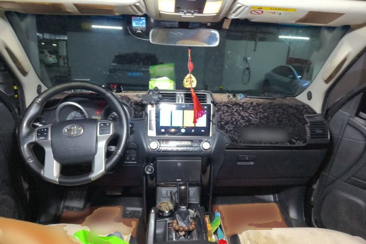 Used Toyota Prado  Center Console