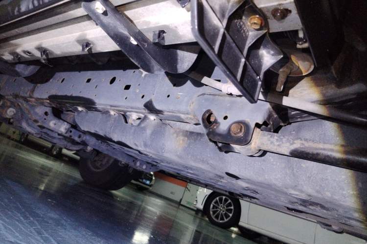 Used Toyota Prado 2015 2.7L Automatic Standard Edition Chassis Rear Left