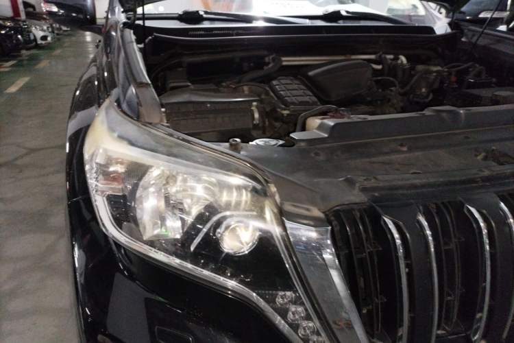 Used Toyota Prado 2015 2.7L Automatic Luxury Edition Engine Bay Right