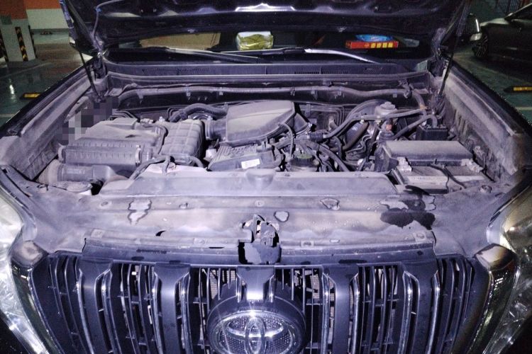 Used Toyota Prado 2015 2.7L Automatic Standard Edition Engine Bay