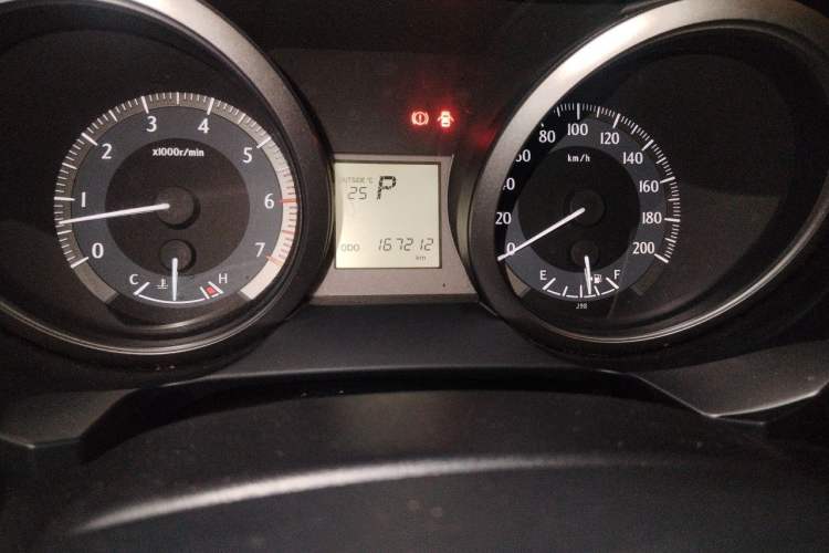 Used Toyota Prado 2015 2.7L Automatic Standard Edition Odometer Close Up