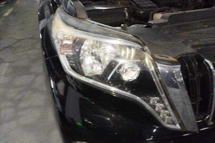Used Toyota Prado 2015 2.7L Automatic Luxury Edition Right Front Headlight