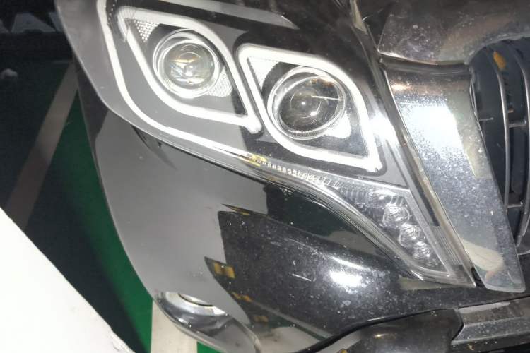 Used Toyota Prado  Right Front Headlight