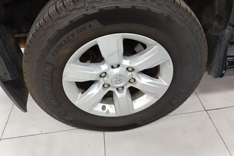 Used Toyota Prado 2015 2.7L TXL Middle East Version Right Rear Wheel Hub