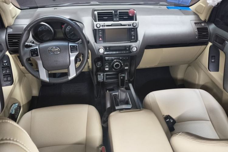 Used Toyota Prado  Center Console
