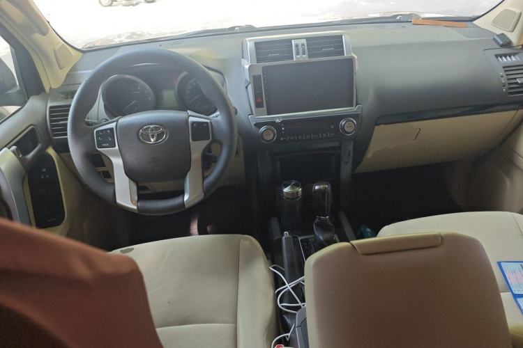 Used Toyota Prado  Center Console