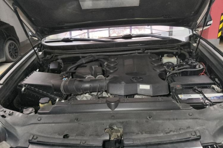 Used Toyota Prado  Engine Bay