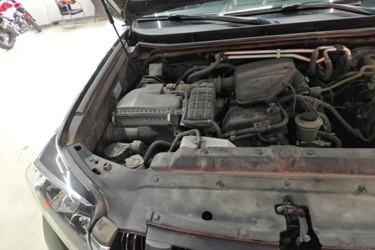 Used Toyota Prado 2015 2.7L Automatic Luxury Edition Engine Bay Right