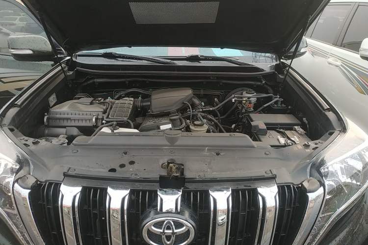 Used Toyota Prado 2015 2.7L Automatic Standard Edition Engine Bay