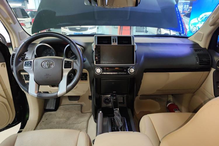 Used Toyota Prado 2015 2.7L Parallel Import Interior 2
