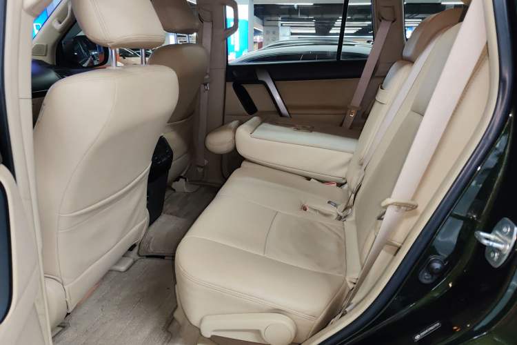 Used Toyota Prado 2015 2.7L Parallel Import Interior 4