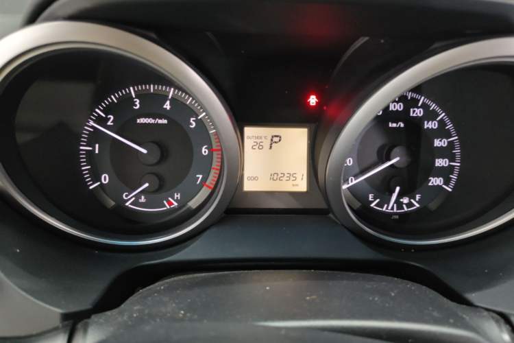 Used Toyota Prado 2015 2.7L Automatic Luxury Edition Odometer Close Up
